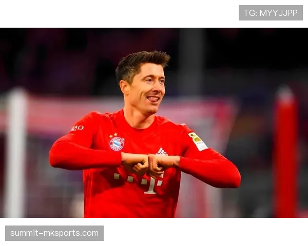 莱万职业生涯十大遗憾：金球奖与国家队辉煌成最大未竟之梦